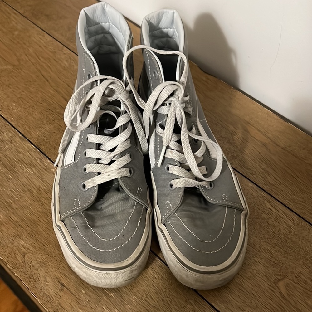 Gray High-Top Canvas Men's Sneakers - Classic Casual Style